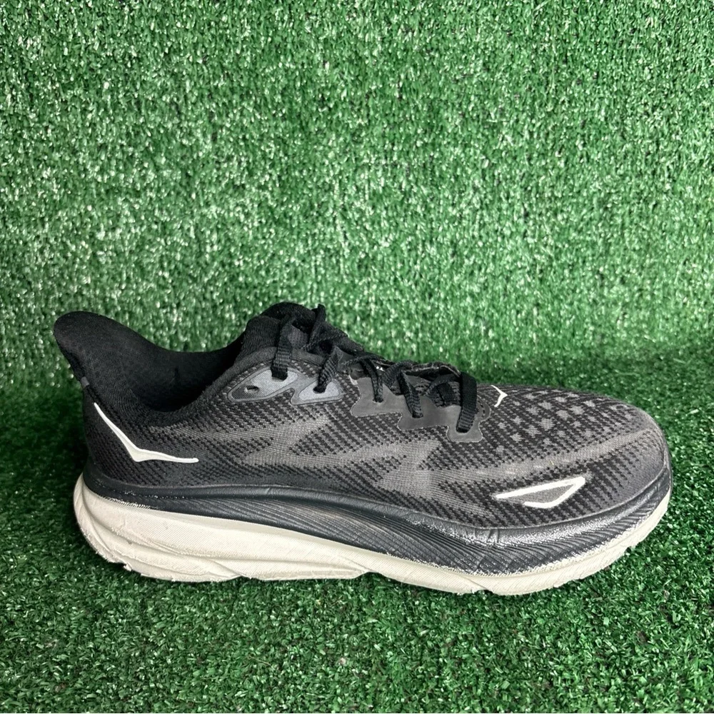 Hoka Clifton 9 Women’s Size 7.5 Shoes‎ Black White Sneakers